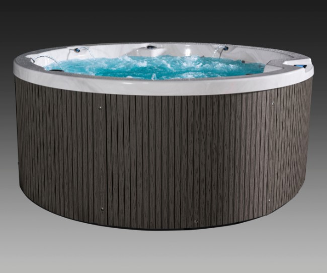 Icelandic Cyclone 3 Filled Tub with Water